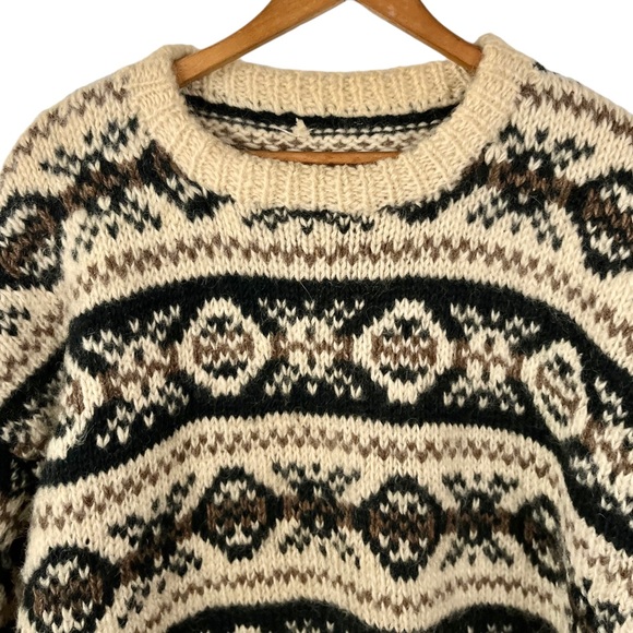 VINTAGE Chunky Wool Knit Pullover - Picture 3 of 9